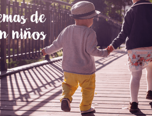 Mi niño parpadea mucho o se frota los ojos